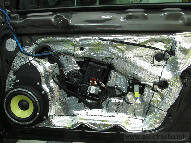 установка Focal KRX3 на Passat B7