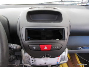 рамка Peugeot 107 ACV 281040-10