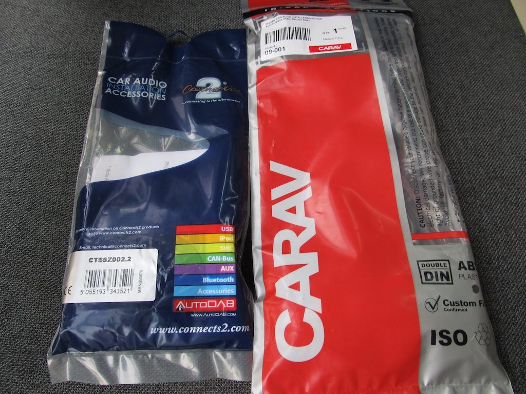 переходная рамка carav 09-001, адаптер кнопок на руле connects2 ctssz002.2