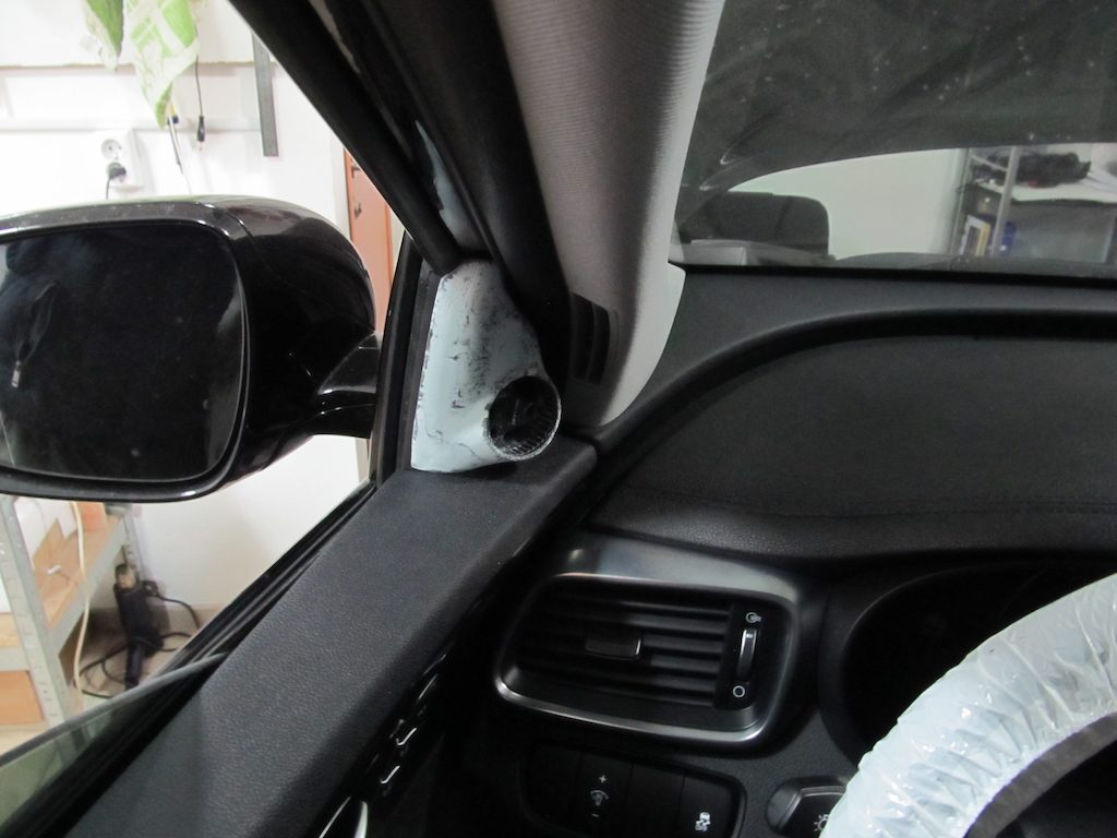 Замена штатных динамиков Kia Sorento