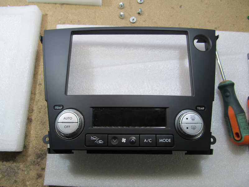 Subaru Outback replacement of the standard radio with Pioneer