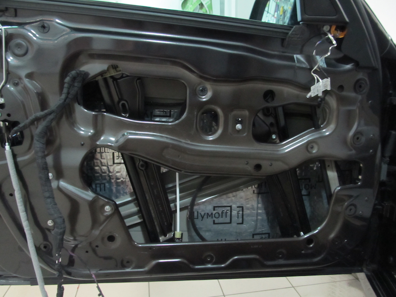 віброізоляція дверей BMW F10