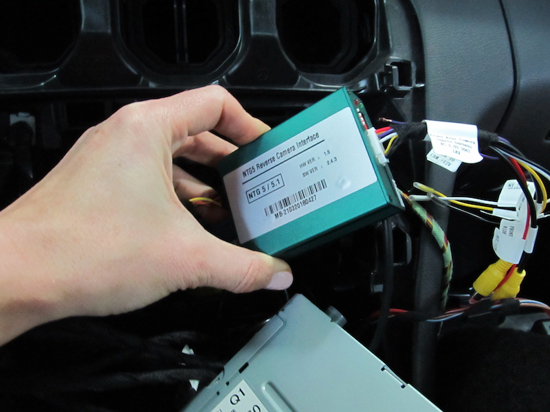 камера заднього виду на штатний монітор mercedes з-class command ntg 5.0