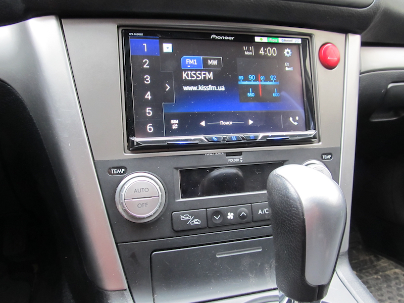 Subaru Outback stock radio replacement